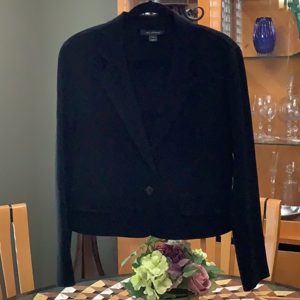 EUC top designer, black jacket hundred percent wool